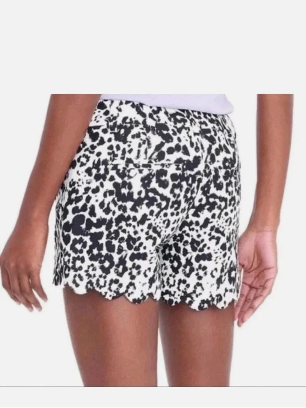 J Crew Leopard Print Black & White Scalloped Hem Shorts Women's Size 8